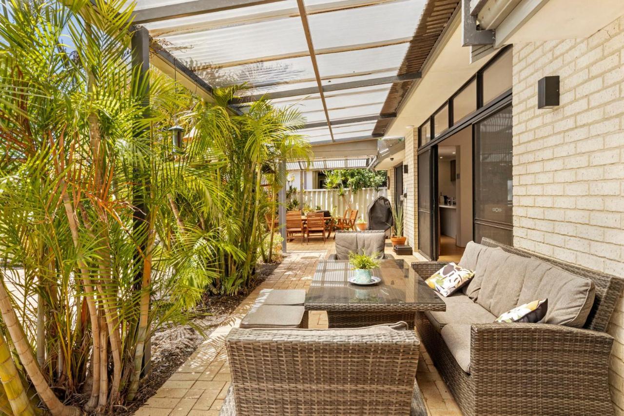 Baudins Of Busselton Bed And Breakfast - Adults Only Exterior photo